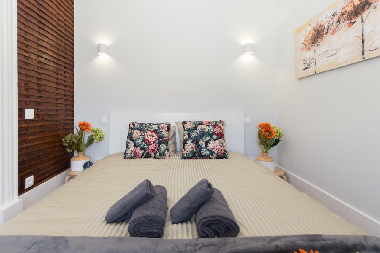 Host Wise - Charming Flat With Netflix - River View Porto Bagian luar foto