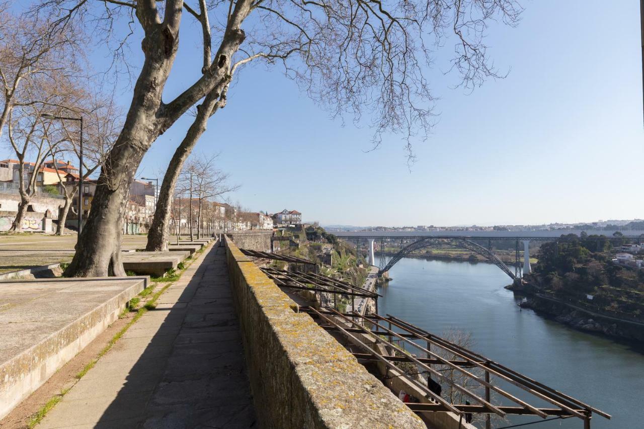 Host Wise - Charming Flat With Netflix - River View Porto Ruang foto